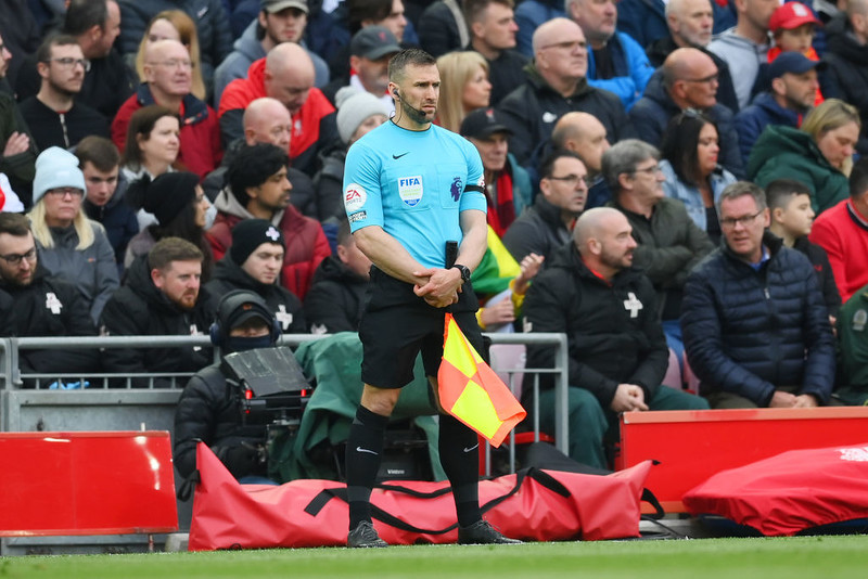 Premier League: Assistant referee suspended for incident with Liverpool player