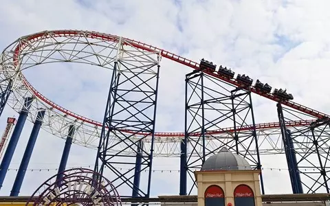 The Big One: Passengers rescued from UK's highest rollercoaster