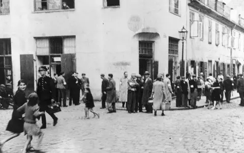 Berlin: Performance on the occasion of the 80th anniversary of the Warsaw Ghetto Uprising