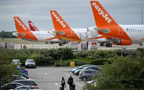 EasyJet expects bigger profits as summer bookings soar