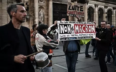 France: after Macron's address, riots and arson, clashes with police and gas in the streets