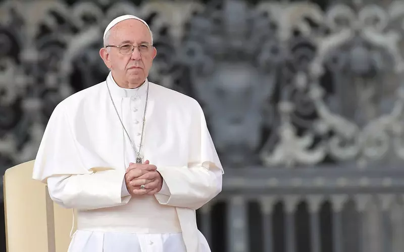 Twitter zabrał papieżowi niebieski znaczek weryfikacyjny