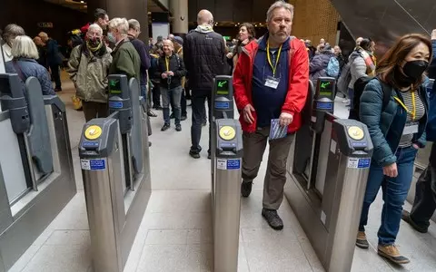 Paper day travelcards could be withdrawn under Mayor’s plans to save money