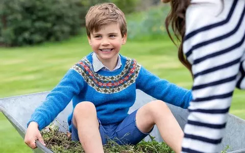 Prince Louis' fifth birthday marked by wheelbarrow photo