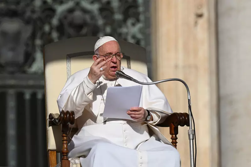 Papież Franciszek: Jan Paweł II był święty za życia i jest nim formalnie teraz po śmierci