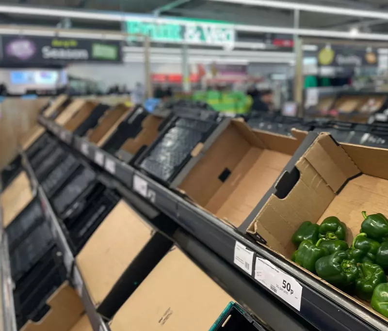 Kolejne supermarkety w UK wprowadzają limit na paprykę