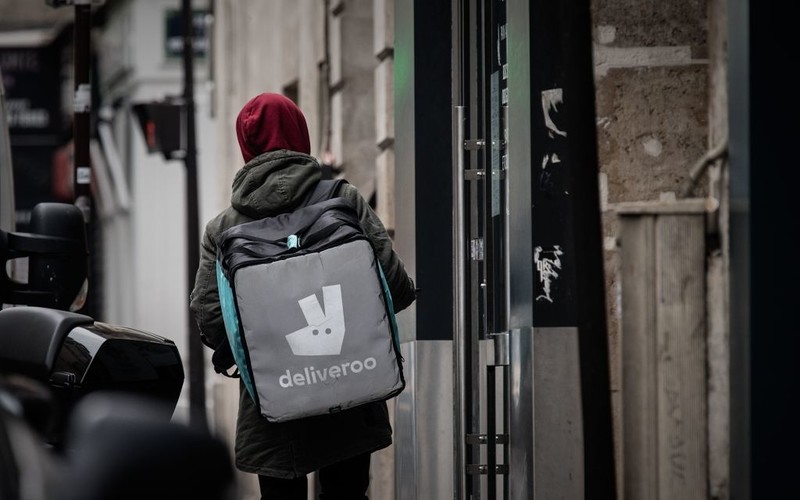 Deliveroo, UberEats riders among 60 arrested in London amid Home Office crackdown