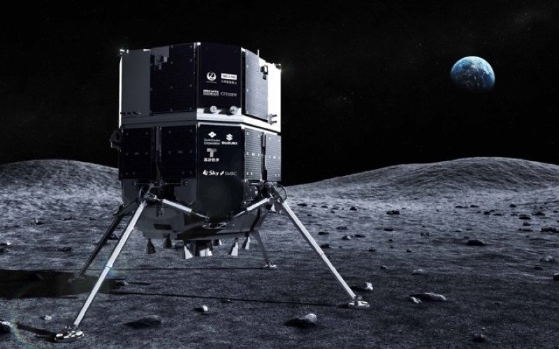 A Japanese company lost contact with its lunar lander just when the spacecraft was supposed to land