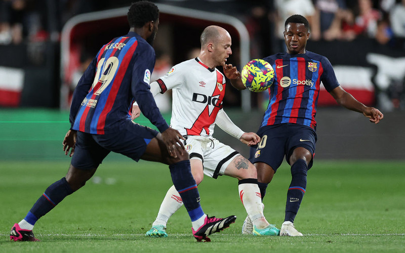 Spanish league: Barcelona's unexpected defeat, Lewandowski's goal