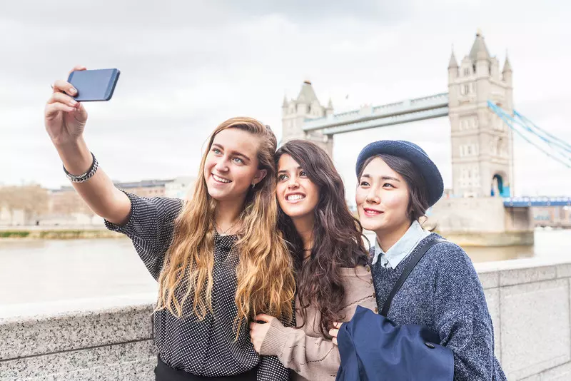 Burmistrz Londynu apeluje do rządu o zmianę przepisów wizowych dla młodzieży z UE