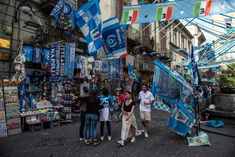Piłkarski weekend w Europie: Coraz bliżej rozstrzygnięć, Napoli już mrozi szampany