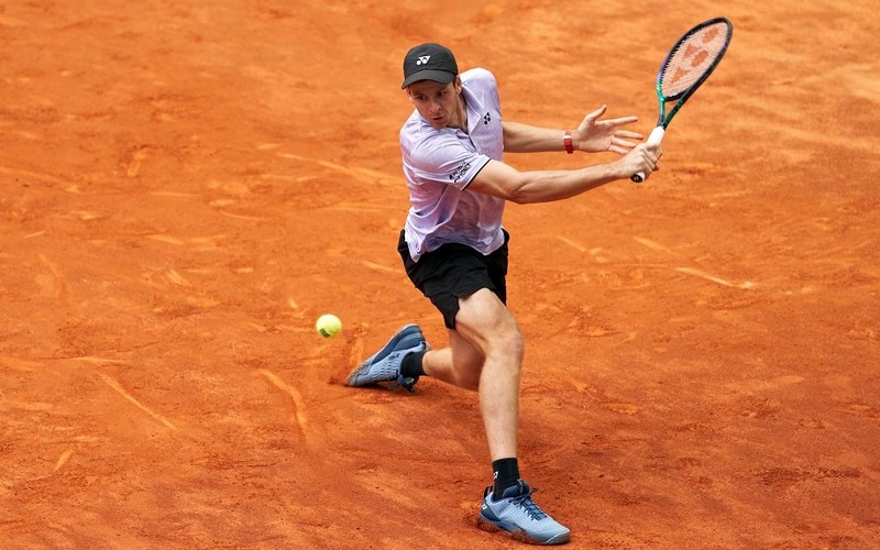 Turniej ATP w Madrycie: Hurkacz awansował do trzeciej rundy