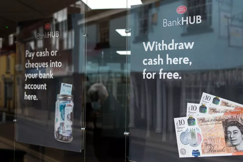 Coraz mniej fizycznych placówek banków w UK. Są apele o otwieranie wspólnych punktów obsługi klienta