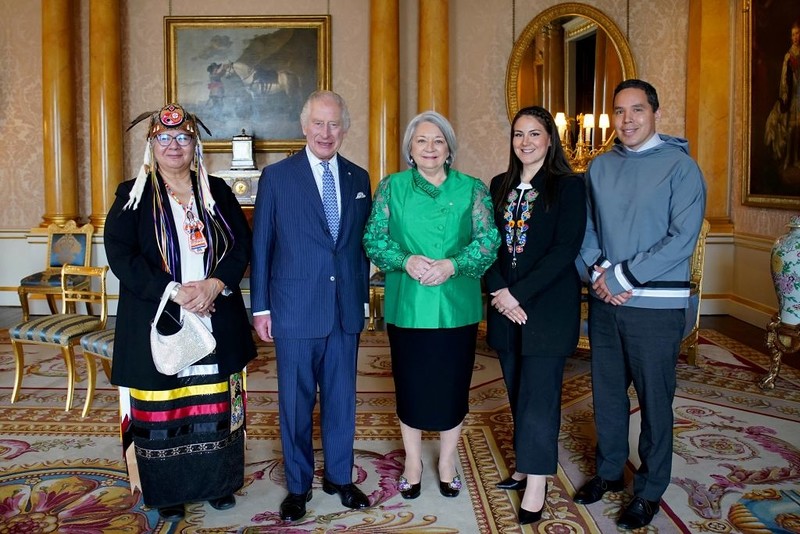 Canadian Indians, Inuit and Mestizos met the new British monarch