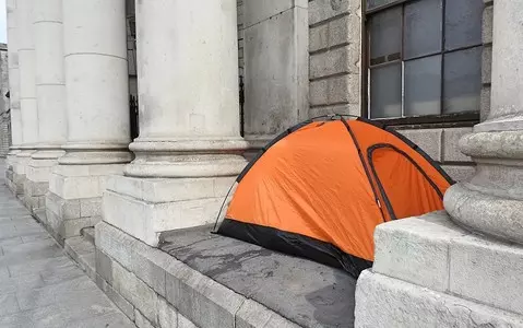 Milan: Protest against high prices for renting rooms. Students pitched tents on the street