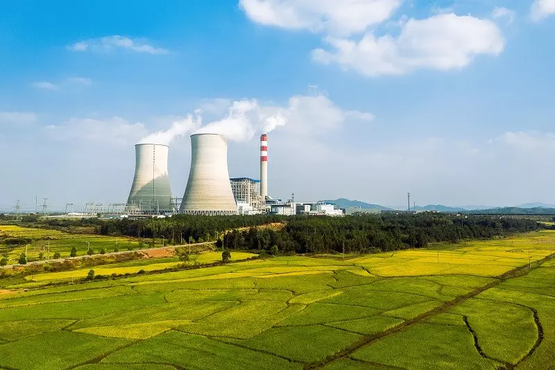 Polacy za budową elektrowni atomowych