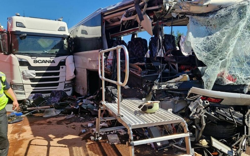 Wypadek polskiego autokaru w Niemczech. Liczba rannych wzrosła do ok. 60
