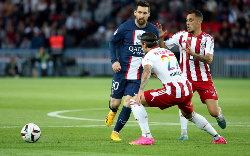French league: PSG win, Messi returns
