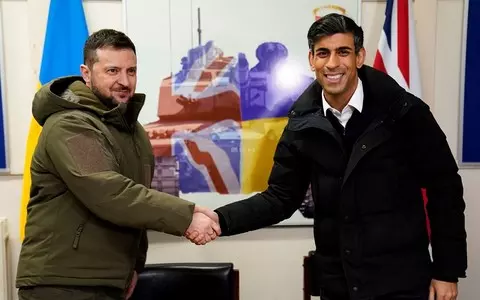 Zelenski on an unannounced visit to London. Rishi Sunak will announce the transfer of modern drones