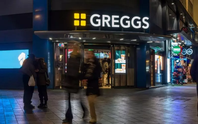 Londyn: Greggs osiągnął porozumienie z urzędnikami. Będzie mógł sprzedawać nocą na Soho
