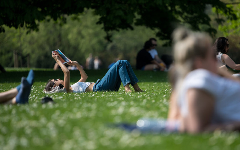 UK weather: sunny spells to dominate this weekend before 35C ‘African plume’, Met Office says