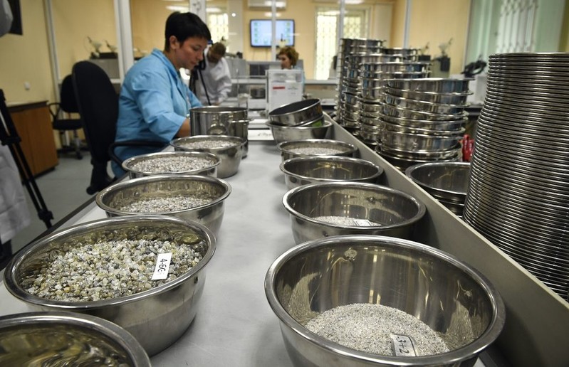 UK to ban imports from Russian diamonds, copper, aluminum and nickel