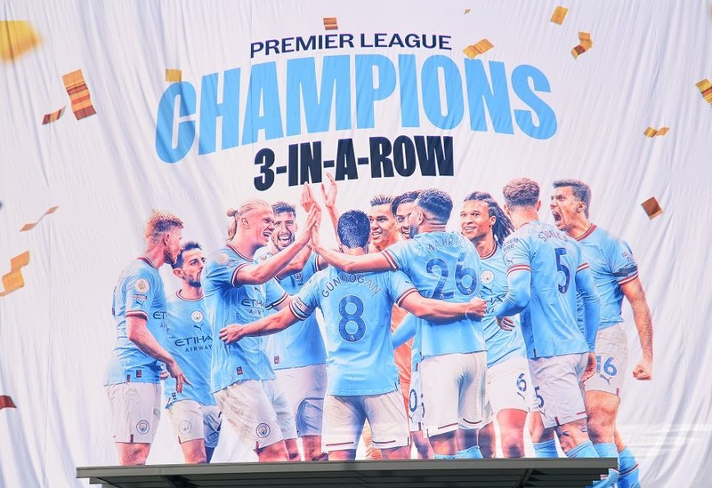 Premier League: Manchester City crowned champions after Arsenal defeat
