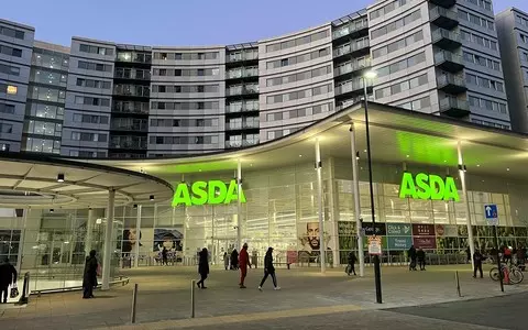 Asda consults on cutting pay for 7,000 workers