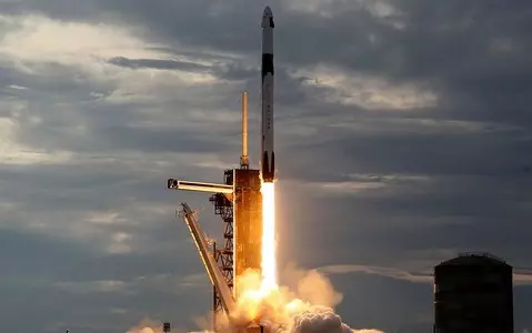 USA: First commercial orbital flight launched