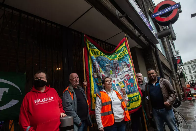 Widmo kolejnych strajków w londyńskim metrze. Poparło je 96 proc. związkowców
