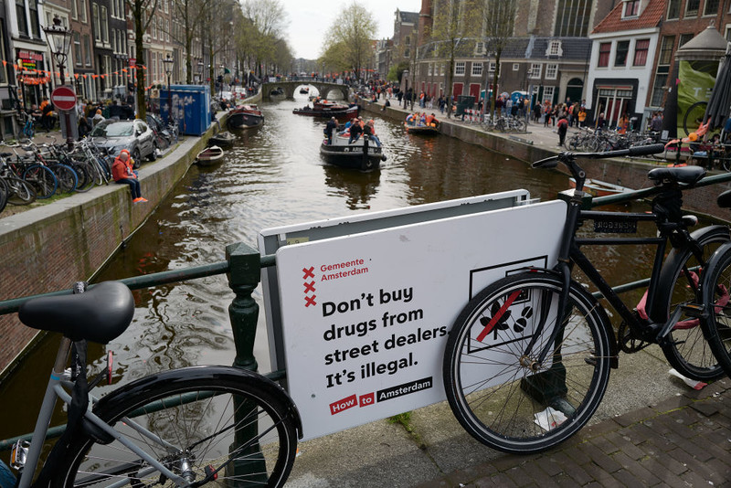 Netherlands: Ban on smoking marijuana in the red light district