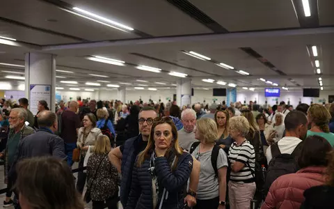 The operation of electronic gates at airports after the failure has been restored