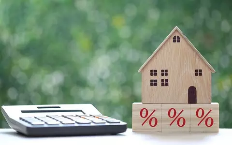 Mortgage rates rise after inflation surprise