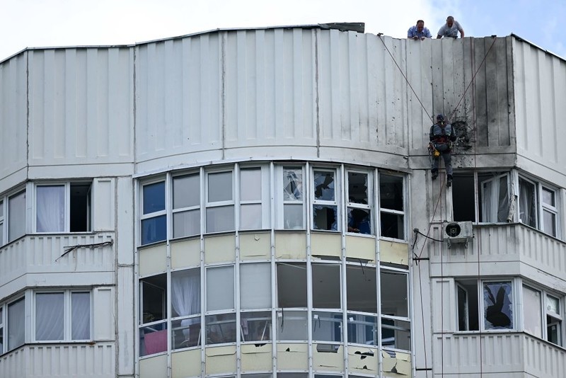 Drone attack on Moscow. One of them fell near Putin's residence