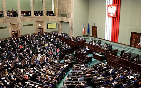 Sejm ogranicza wolność słowa? Dziennikarze w Polsce protestują 