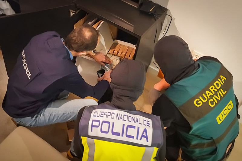 Służby rozbiły gang "Kamela". Przemycali narkotyki z Hiszpanii do Polski w transportach ziemniaków