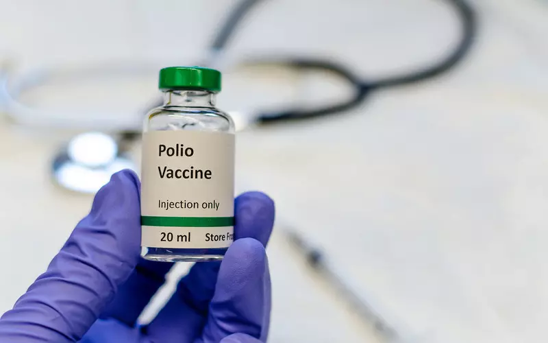 NHS rozpoczyna program szczepień dzieci przeciwko polio we wschodnim Londynie