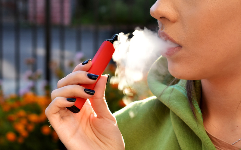UK paediatricians call for ban on disposable e-cigarette sales