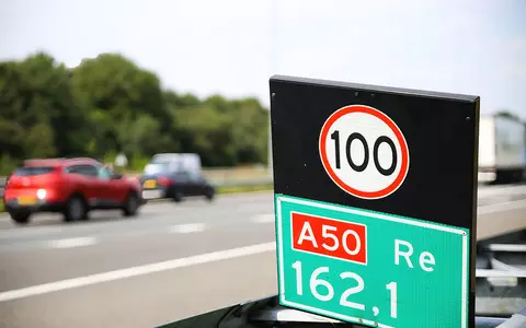 More than 600,000 unnecessary road signs in the Netherlands