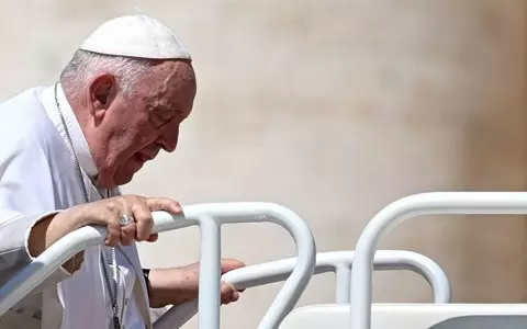 Vatican: Pope's operation without complications. It lasted three hours