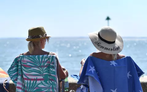 UK heat alerts upgraded with temperatures set to reach 30 this weekend