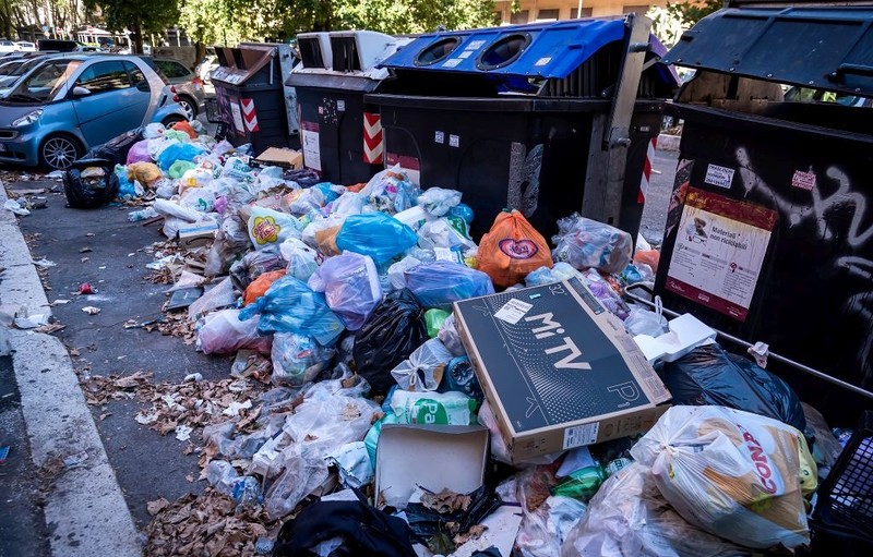 Garbage crisis in Rome. The health risk is growing