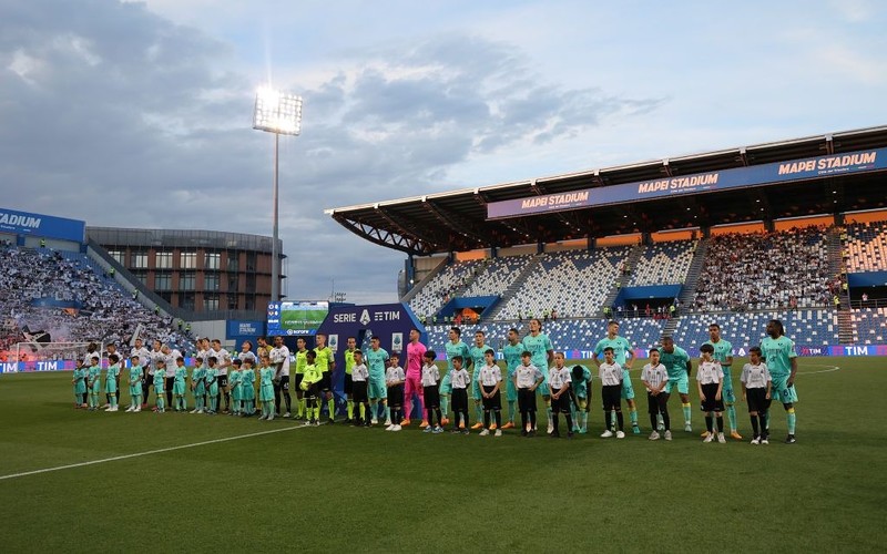 Serie A: Relegation of "Polish" Spezia, promotion of Cagliari