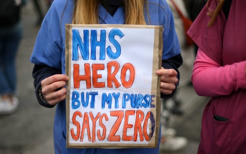 NHS chief warns of ‘enormous’ disruption as junior doctors’ announce strike