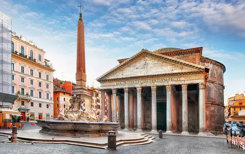 Italy: From July, an entrance ticket to the Pantheon and a train from Rome to Pompeii