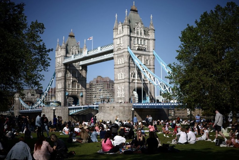 UK weather: How hot will it be this weekend?