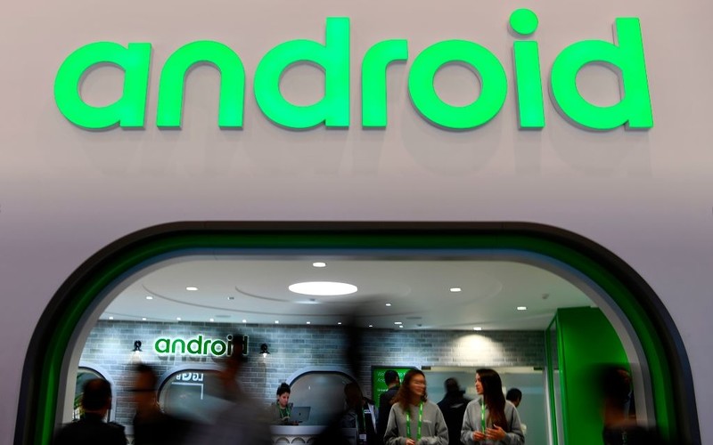 Policja ostrzega posiadaczy smartfonów z Androidem. Telefony przypadkowo dzwonią pod numer ratunkowy