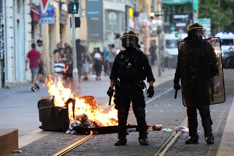 France: Business owners lost about a billion euros due to riots