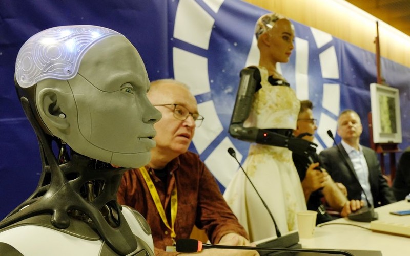 Conference "AI for Good": Robots have asserted that they will not rebel against humans