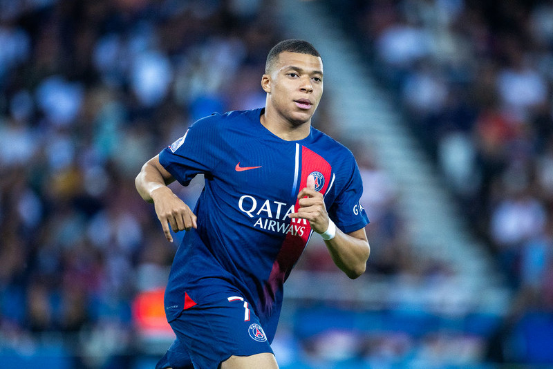 Liga francuska: "Mbappe powinien odejść z PSG dla dobra klubu"